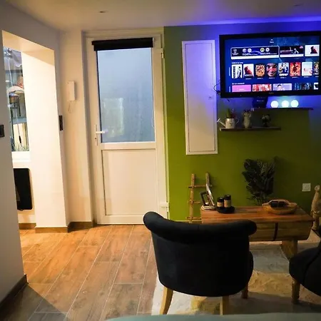 Nuit De La Sagesse Jacuzzi Terrasse Et Parking Privé Apartamento