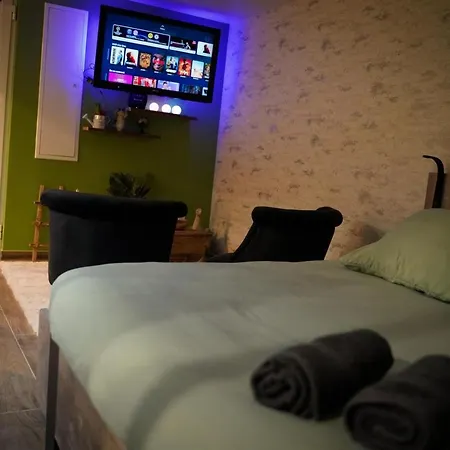 Nuit De La Sagesse Jacuzzi Terrasse Et Parking Privé