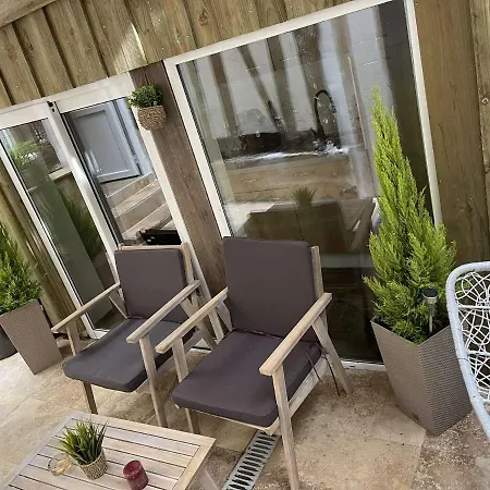 Nuit De La Sagesse Jacuzzi Terrasse Et Parking Privé * Ruan